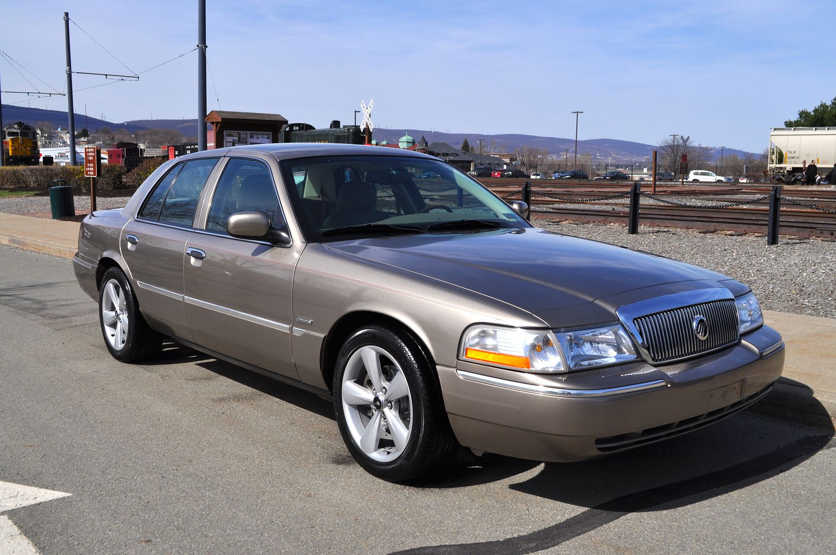 Buy used 2005 Mercury Grand Marquis Ultimate 34k Orig Miles 18" Alloys